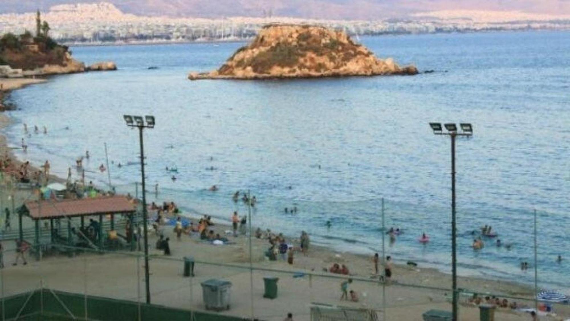 Cozy Apartment With Full View Marina Zeas Pireus Exteriör bild